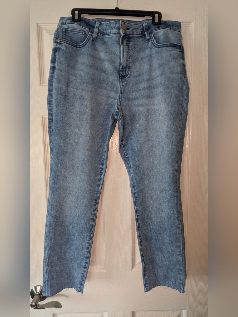 LC Lauren Conrad Light Wash Skinny Jeans